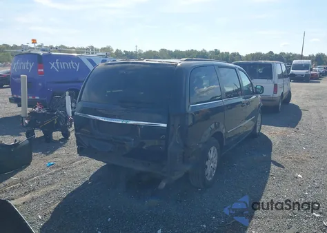 2016 Chrysler Town & Country Touring from USA, damaged, VIN 2C4RC1BG6GR128659